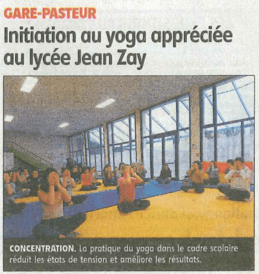 Dans La République du Centre : “Initiation au yoga appréciée au lycée Jean Zay”